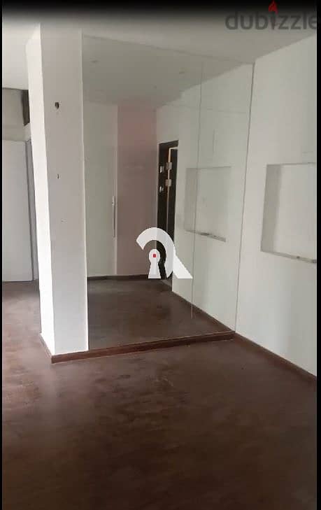 Office for rent in in El Mreiseh مكتب للايجار في بيروت 3