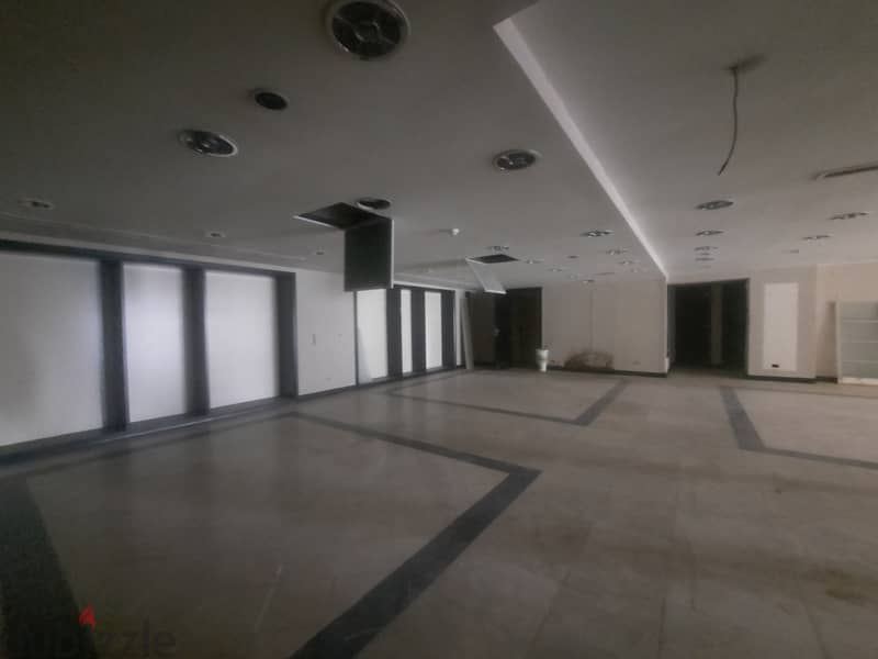 RWK113ZN - Shop For Rent In  Kaslik - محل تجاري للإيجار في الكسليك 1