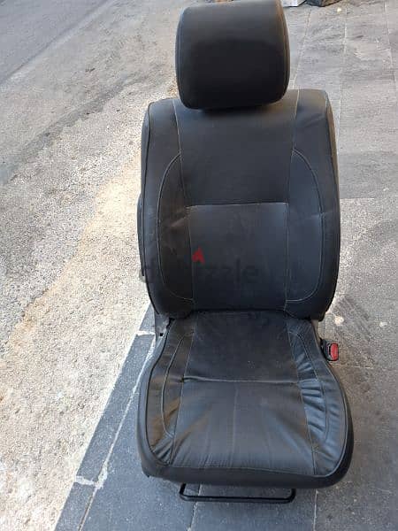 suzuki vitara seat 0