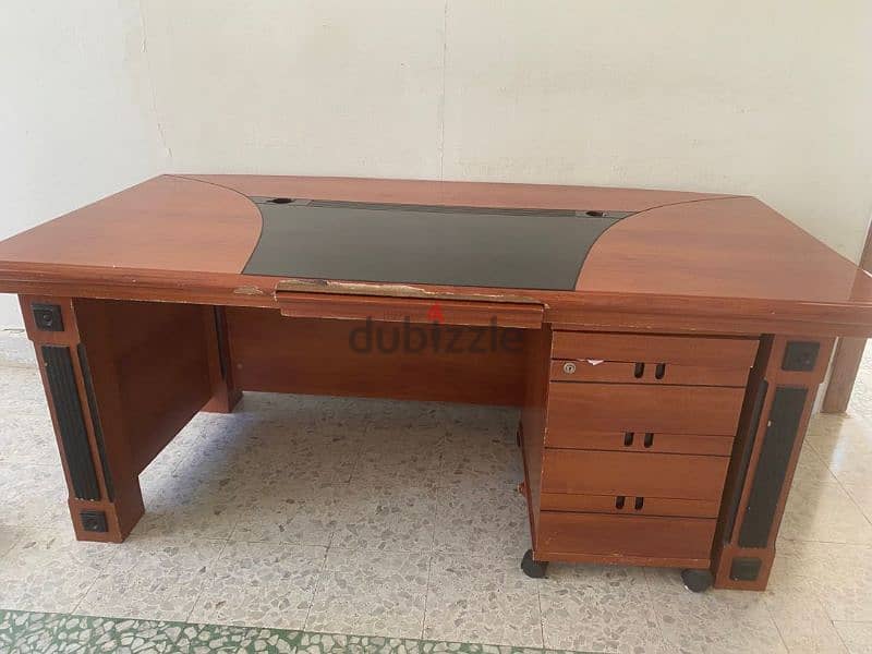 desk wood for clinic or lawyer's offices 1