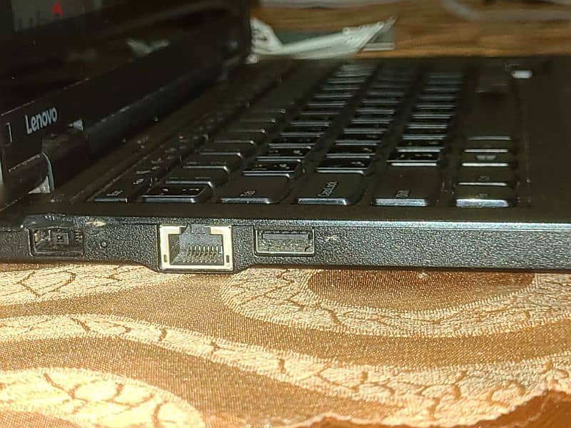 lenovo ThinkPad Yoda 11e 8