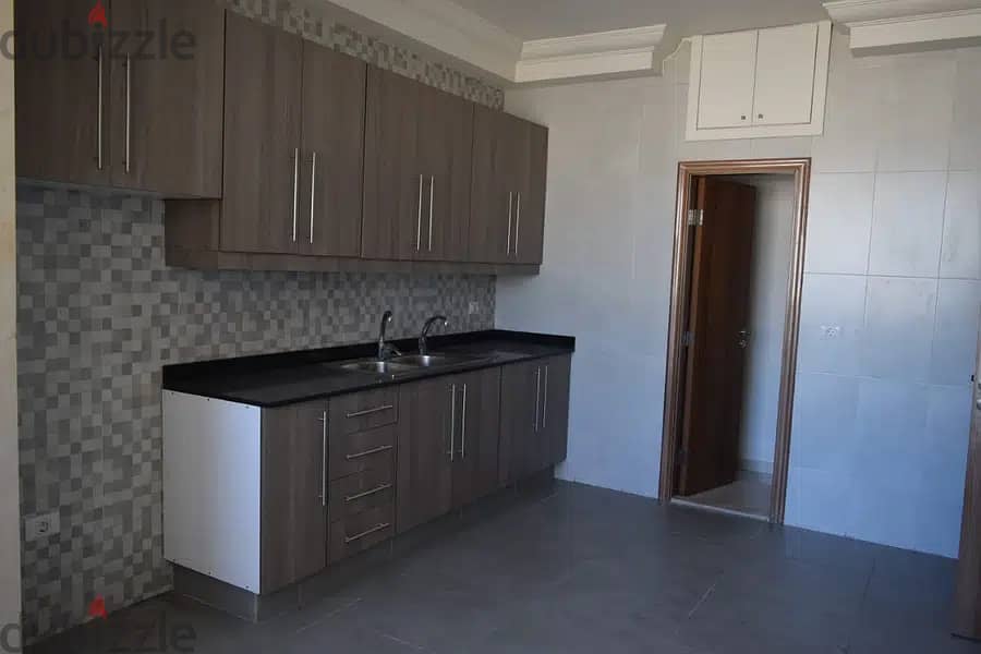 BRAND NEW IN RAS EL NABEH PRIME (200Sq) 3 BEDROOMS , (BT-684) 5