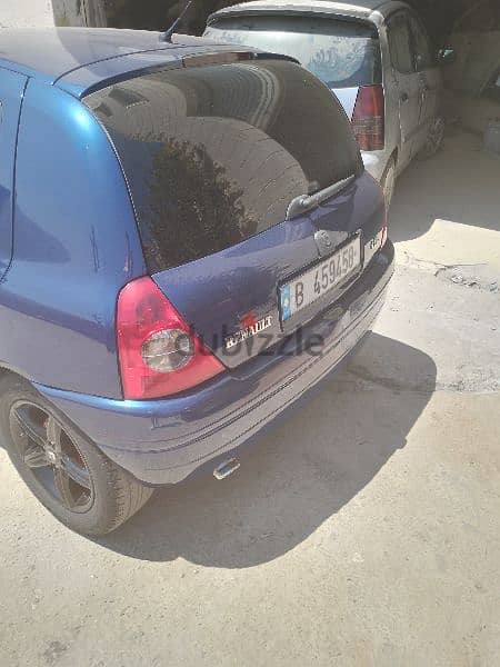 Renault Clio 2000 0