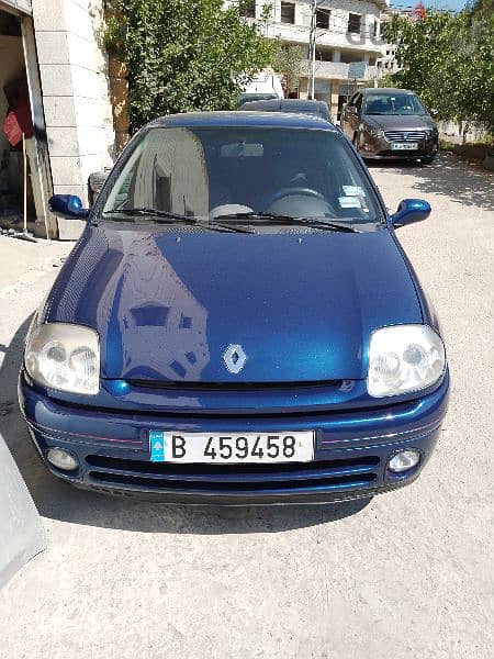 Renault Clio 2000 4