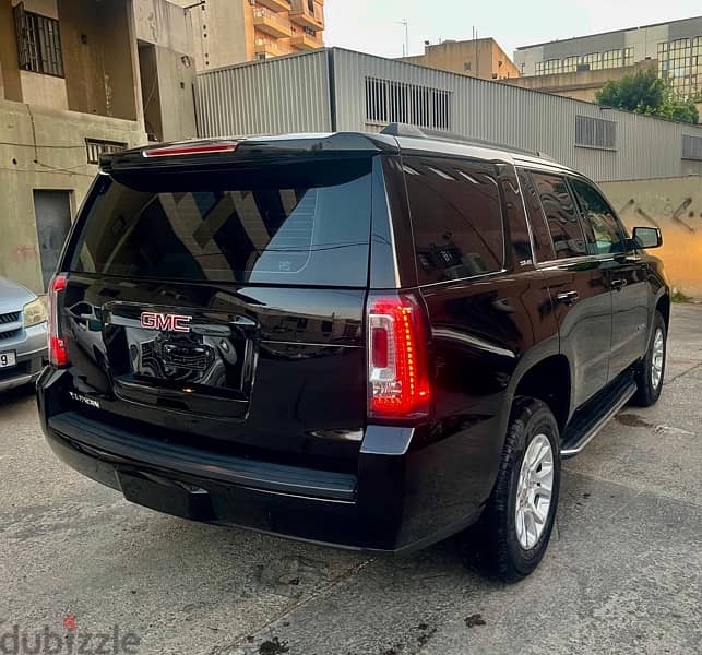 GMC Yukon SLE 2018 3