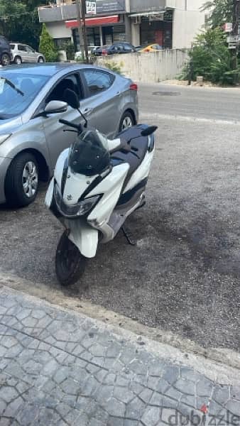 Suzuki burgman Ride connect edition (bluetooth) 0