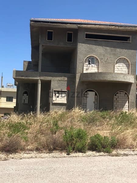 VILLA FOR SALE IN KFARSAROUN-KOURA 0