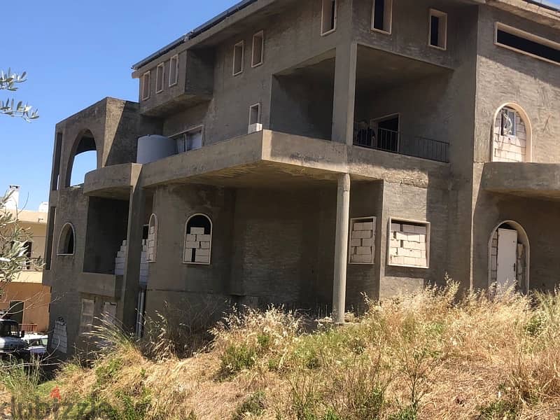 VILLA FOR SALE IN KFARSAROUN-KOURA 2