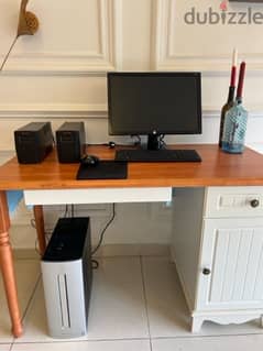 hp desktop and his accessories used like new 0