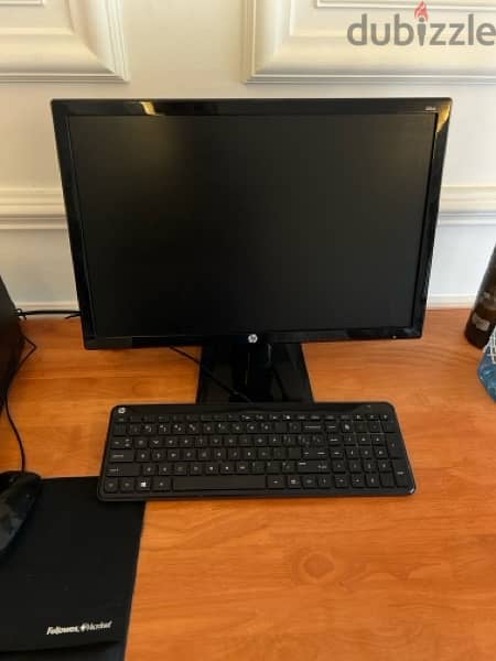 hp desktop and his accessories used like new 2