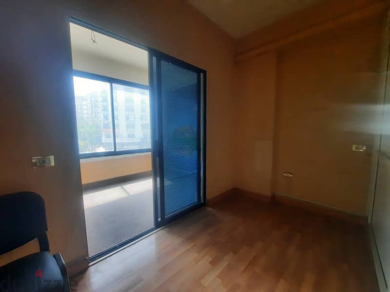 RWK120ZN - Office For Rent In Jounieh - مكتب للإيجار في جونيه 4