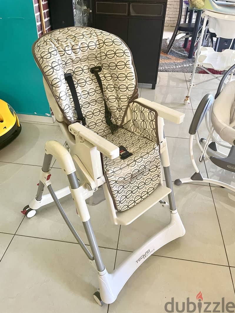 High Chair Love N Care (in very good condition) 6