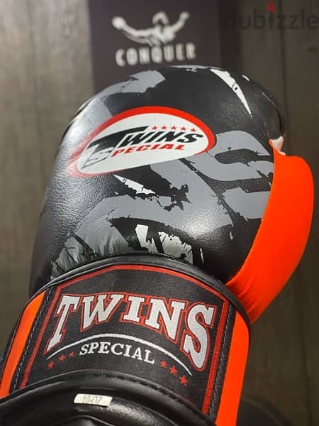 gloves twins new all sizes available 3