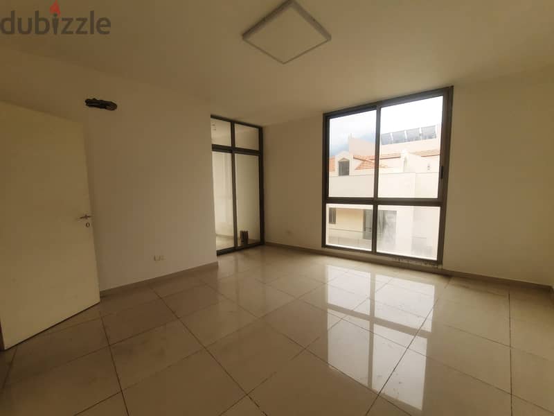 RWK122ZN - Office For Rent In Jounieh Highway - مكتب للإيجار 2