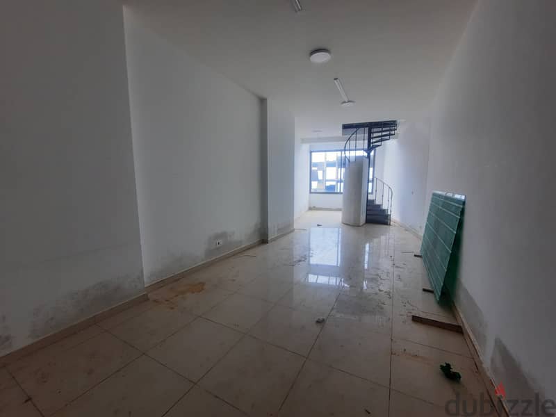 RWK124ZN - Office For Rent In Jounieh - مكتب للإيجار في جونيه 2