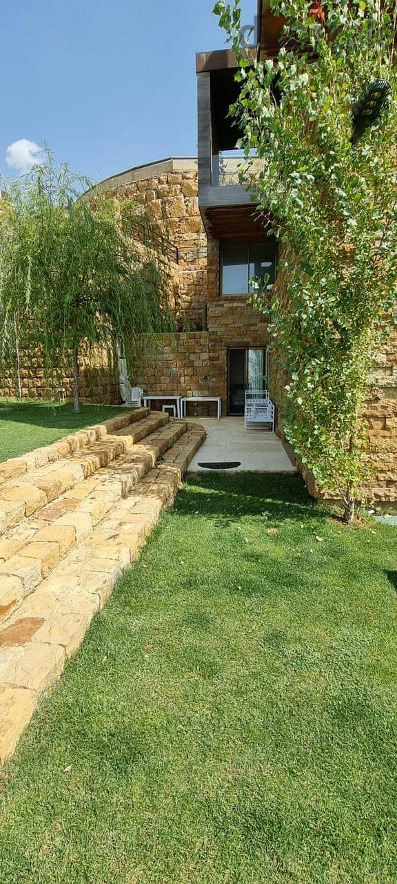 Charming Garden Apartment in Bqaatouta 12