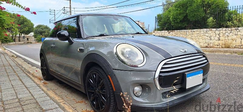 MINI Cooper 2014 . Moonwalk Grey . Manual Gearbox 0