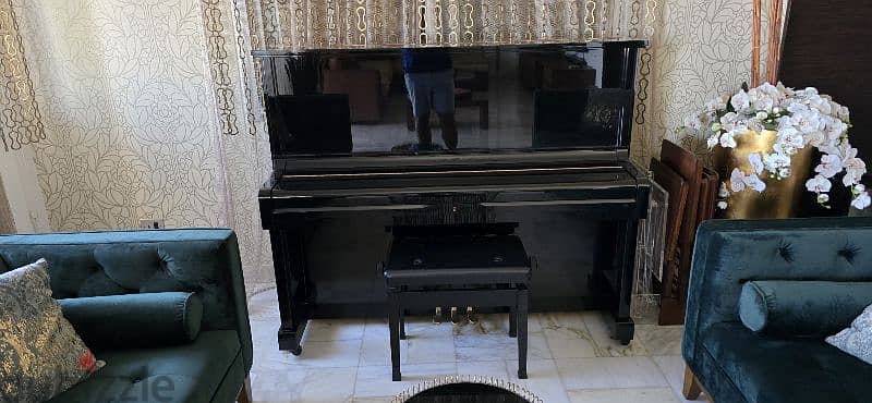 Piano for sale in a very good condtions 1