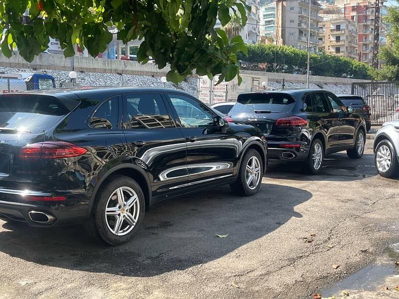 Porsche Cayenne V6 2016 Black on Camel 4