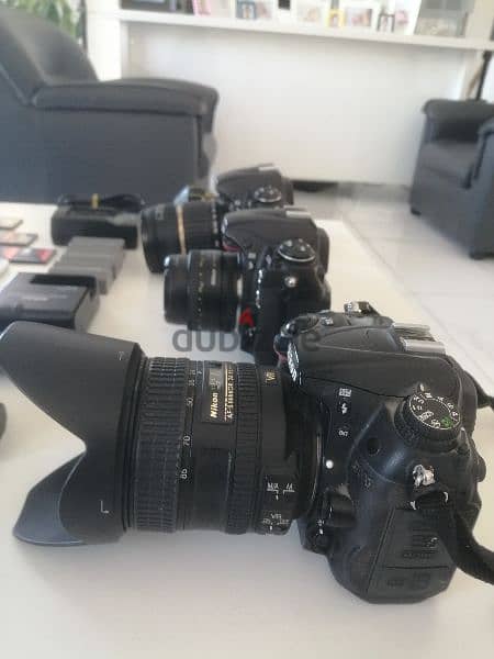 ٣ كاميرات nikon ديجيتال 12