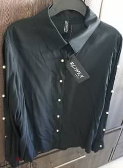 A Black Pearl Buttons Long Sleeves Shirt