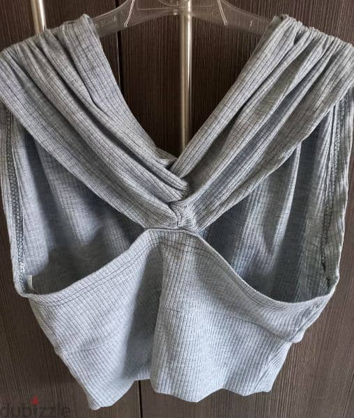 A Medium Size Gray Crop Top 1