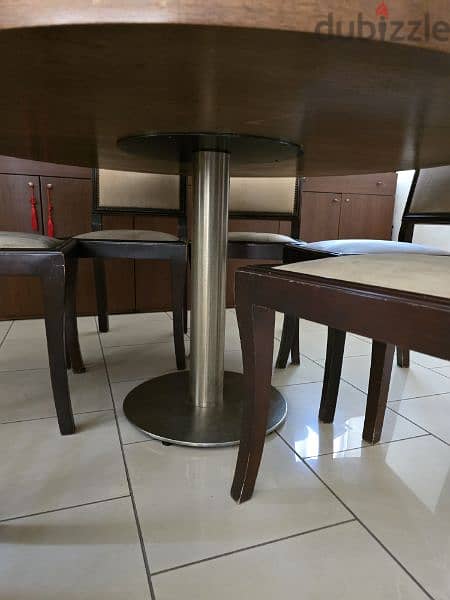 Dining table 0