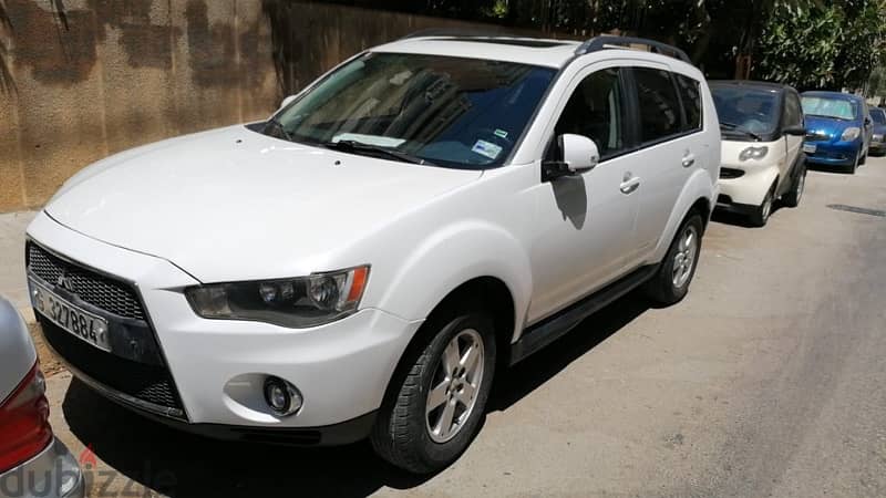 Mitsubishi Outlander 2011 1