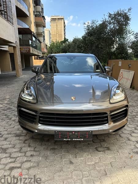 Porsche Cayenne 2019 gray on black (clean carfax) 0