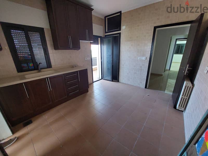 Apartment for Sale in Bikfaiya شقة للبيع في بكفيا 2