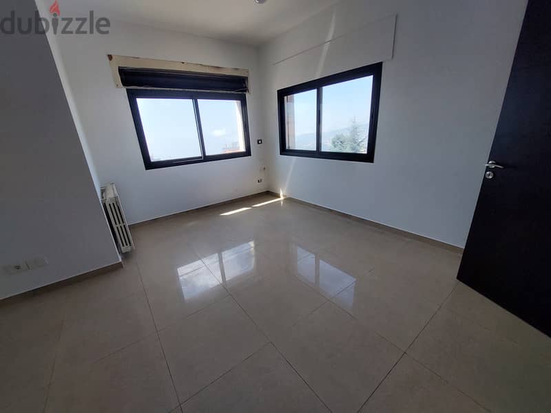 Apartment for Sale in Bikfaiya شقة للبيع في بكفيا 5