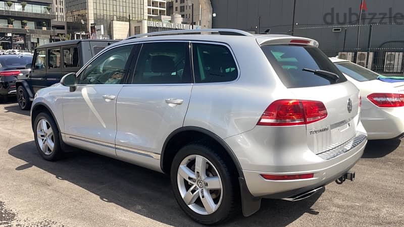 Volkswagen Touareg 2 2011 Silver 4