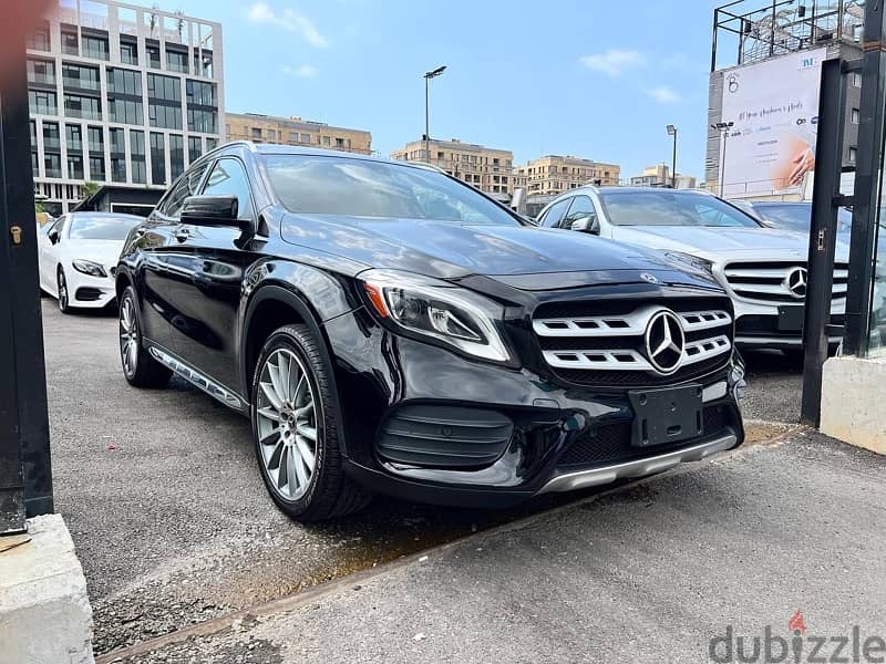 Mercedes-Benz GLA-250 4Matic AMG Package 2018 clean carfax 1