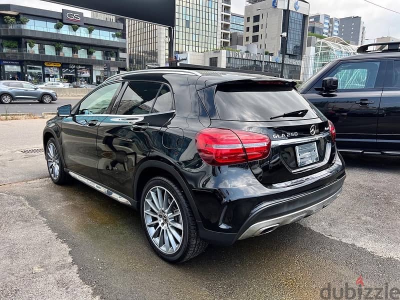 Mercedes-Benz GLA-250 4Matic AMG Package 2018 clean carfax 5