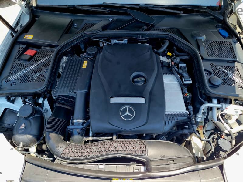 2015 Mercedes-Benz C300 16