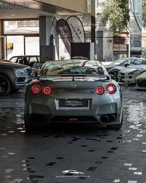 2009 Nissan Gtr 11