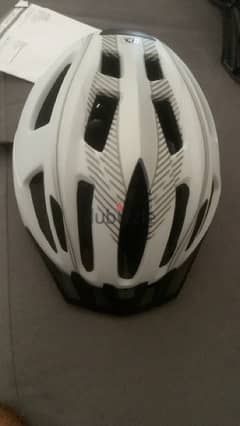 Bicycle helmet خوذة with back light. 0