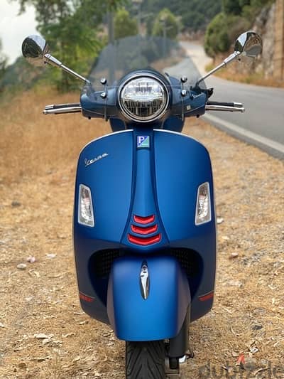 Vespa 300 GTS super 2022