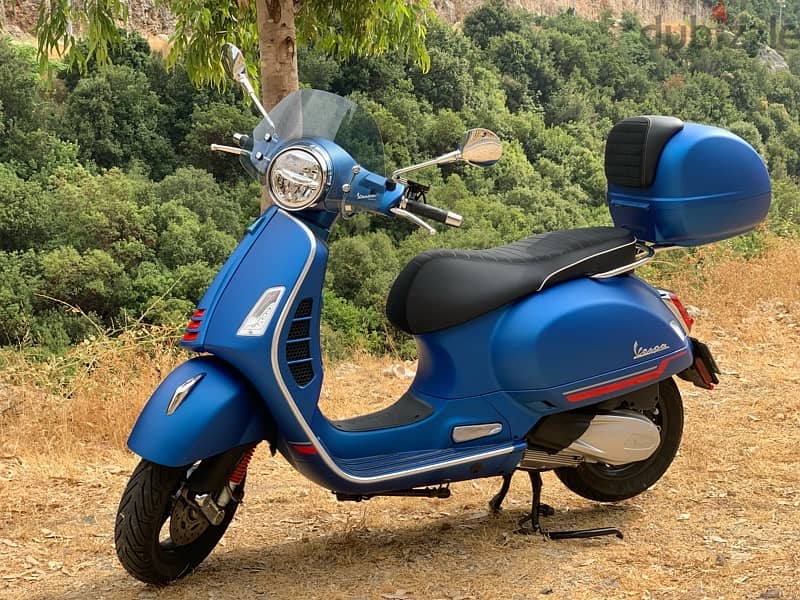 Vespa 300 GTS super 2022 3