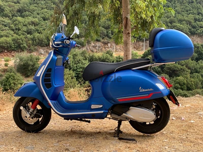 Vespa 300 GTS super 2022 9