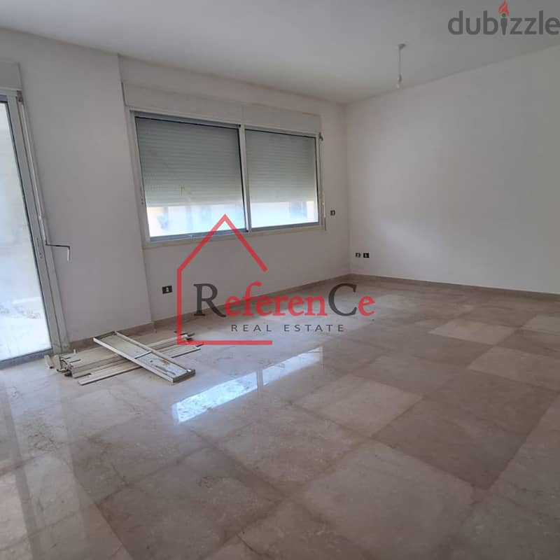 Apartment w/terrace & view in nabay. شقة مع تراس وإطلالة في ناباي 2