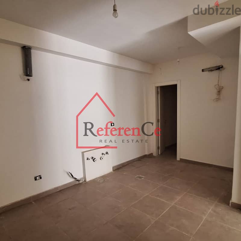 Apartment w/terrace & view in nabay. شقة مع تراس وإطلالة في ناباي 4