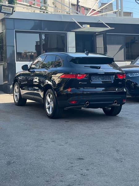 Jaguar F-Pace 2017 premium v6 clean carfax 2