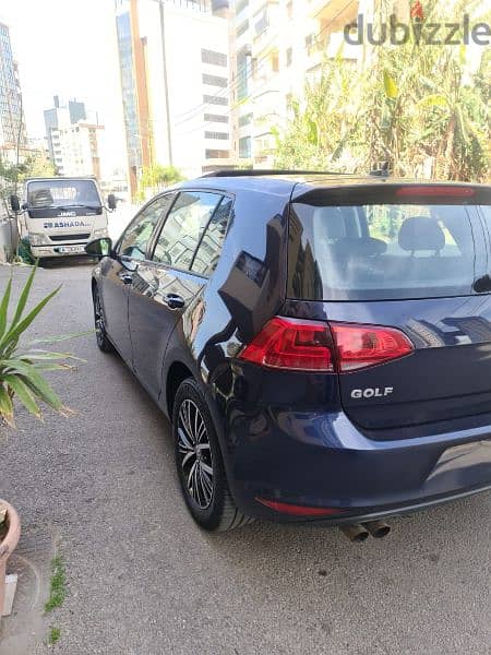 Volkswagen Golf 2015 1.8 TSI Navy Blue 3