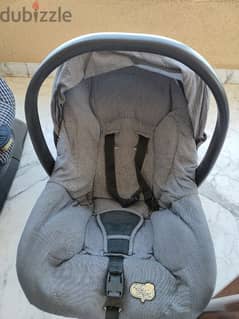 car seat / baby carrier