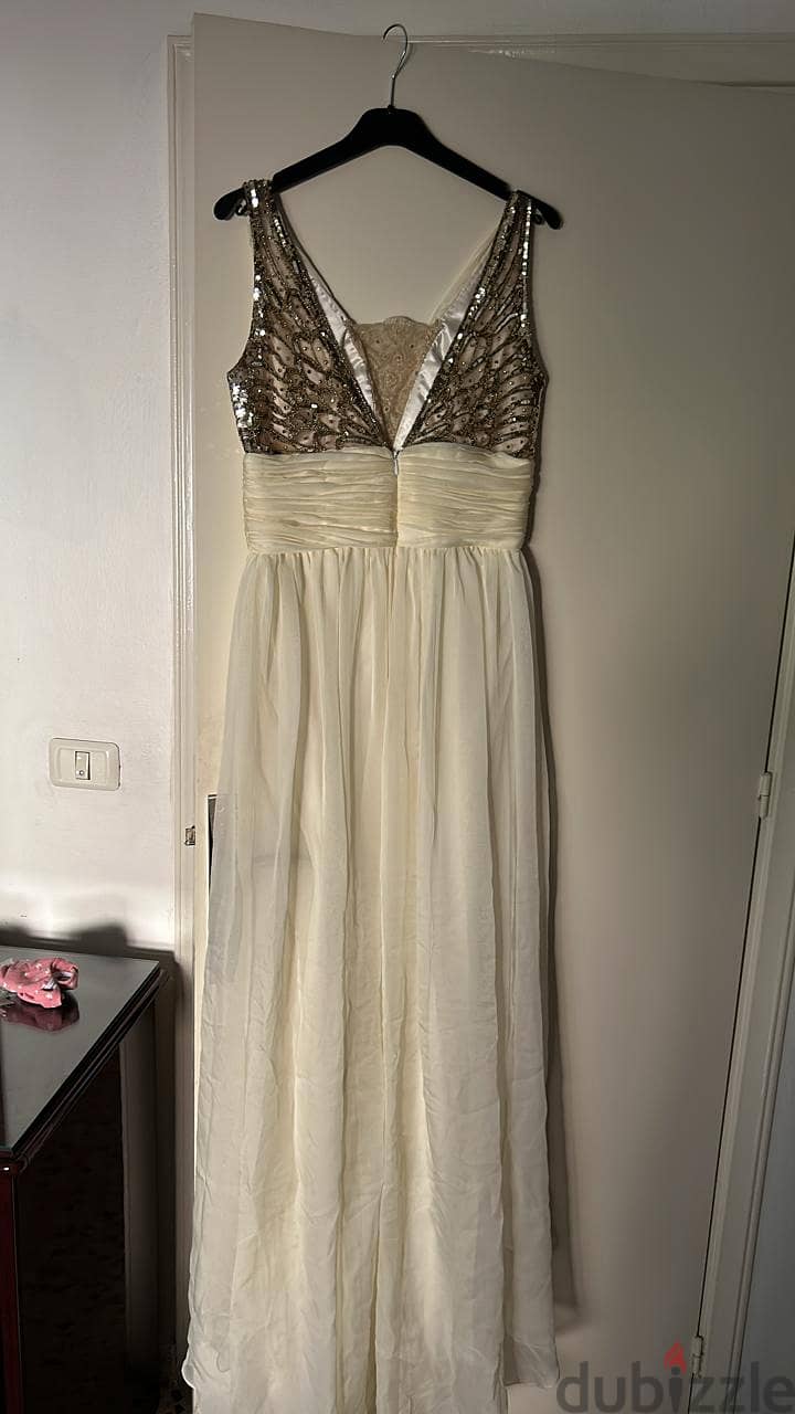 Beautiful elegant off white dress 1