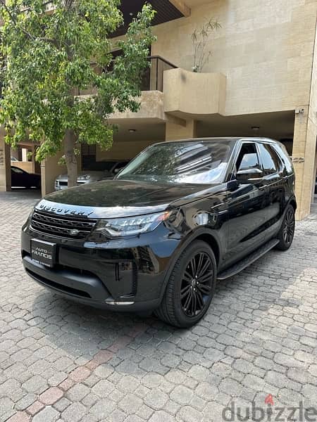 Land Rover Discovery HSE Luxury 2017 black on black (clean carfax) 1