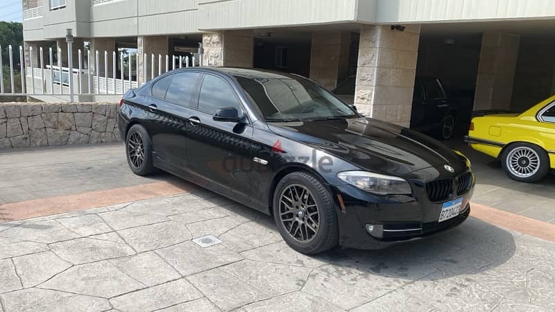 BMW 5-Series 2011 528 1