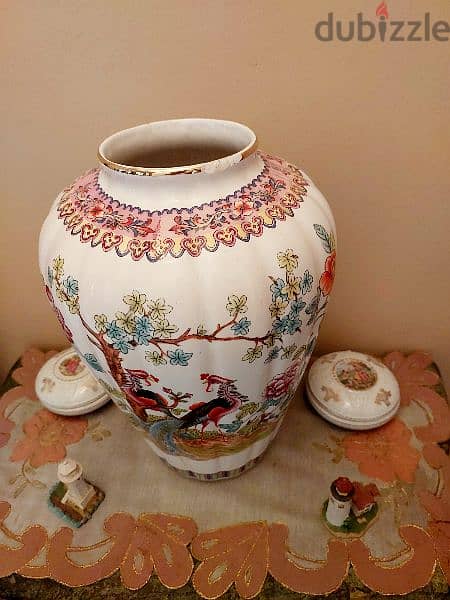 Vintage Porcelain Vase فاز قديم عريق 13