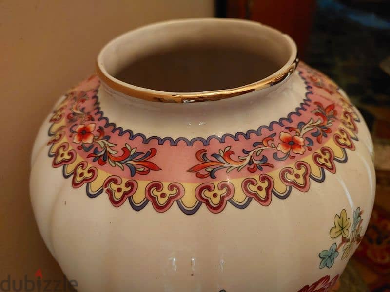 Vintage Porcelain Vase فاز قديم عريق 14